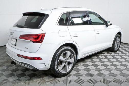 2022 Audi Q5 40 Premium Plus