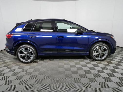 Navarra Blue Metallic 2023 Audi Q4 e-tron Premium 50 quattro