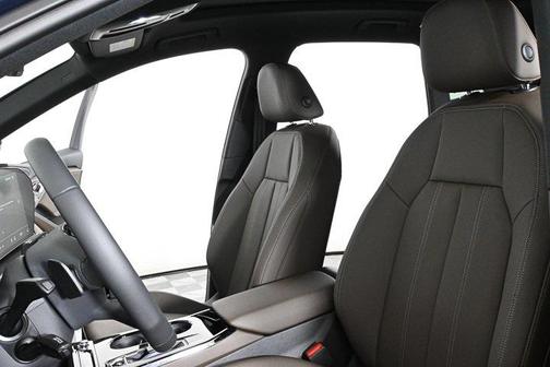 2025 Audi Q6 e-tron Premium quattro