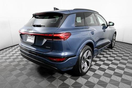 2025 Audi Q6 e-tron Premium quattro