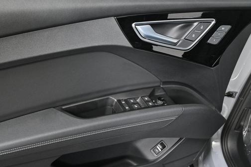 2024 Audi Q4 e-tron Sportback Premium Plus 55 quattro