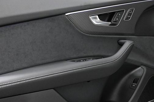 2025 Audi SQ8 4.0T Premium Plus