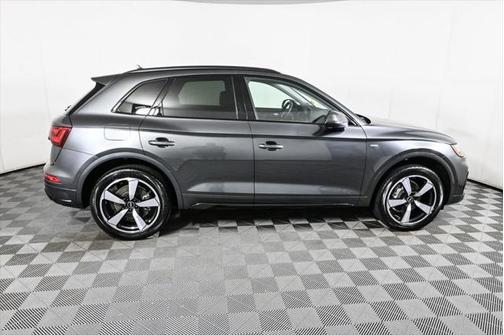 2022 Audi Q5 45 S line Premium Plus