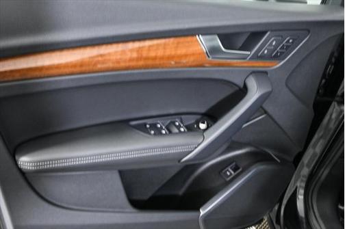 2022 Audi Q5 45 S line Premium Plus