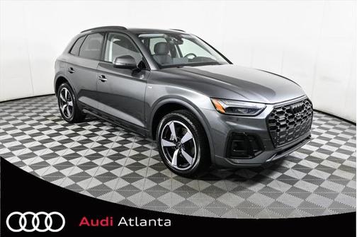 2022 Audi Q5 45 S line Premium Plus