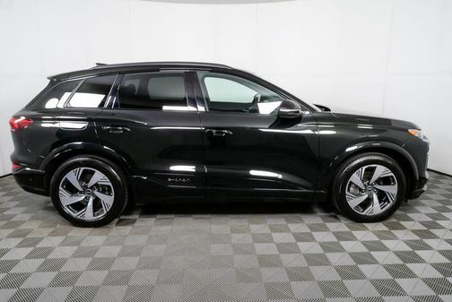 2025 Audi Q6 e-tron Prestige quattro