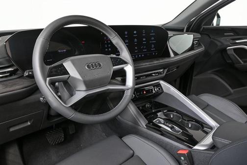2025 Audi Q5 Premium Plus TFSI quattro S tronic