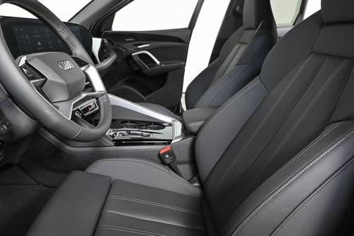 2025 Audi Q5 Premium Plus TFSI quattro S tronic