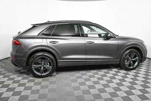 Samurai Gray 2026 Audi Q8 55 Premium