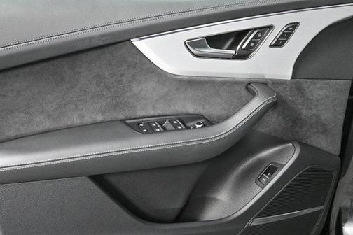 2024 Audi Q7 55 Prestige