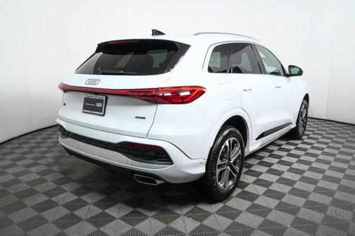 2025 Audi Q5 Premium TFSI quattro S tronic