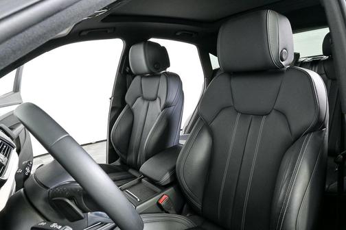 2023 Audi Q5 45 S line Prestige