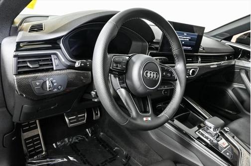 2022 Audi S5 Premium Plus TFSI quattro Tiptronic