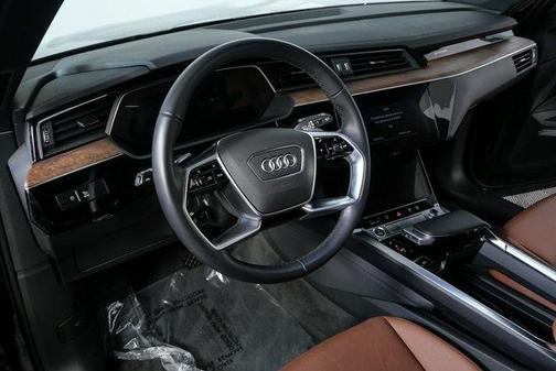 2023 Audi e-tron Premium Plus quattro