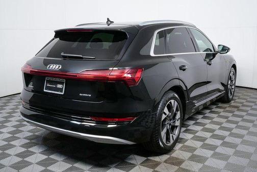 2023 Audi e-tron Premium Plus quattro