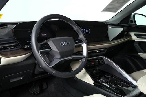 2025 Audi Q5 Premium TFSI quattro S tronic