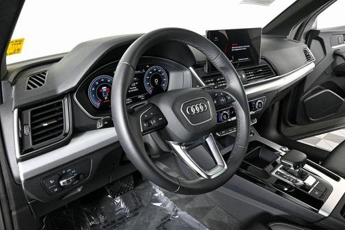 2025 Audi Q5 45 S line Premium