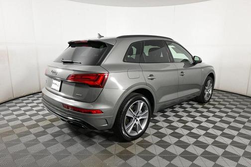 2025 Audi Q5 45 S line Premium