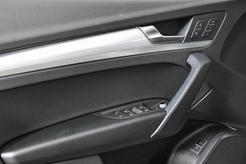 2025 Audi Q5 45 S line Premium