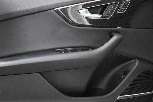 2019 Audi Q8 3.0T Premium Plus