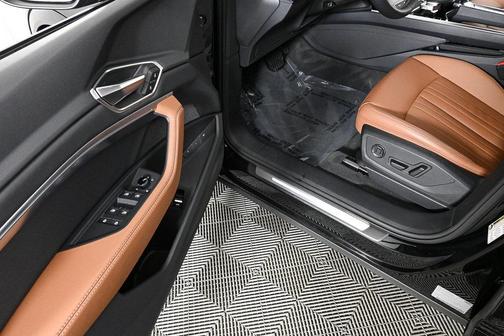 2024 Audi Q8 e-tron Premium