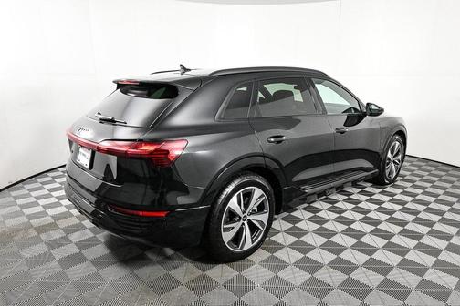2024 Audi Q8 e-tron Premium