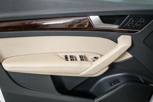 2020 Audi Q5 45 Premium Plus