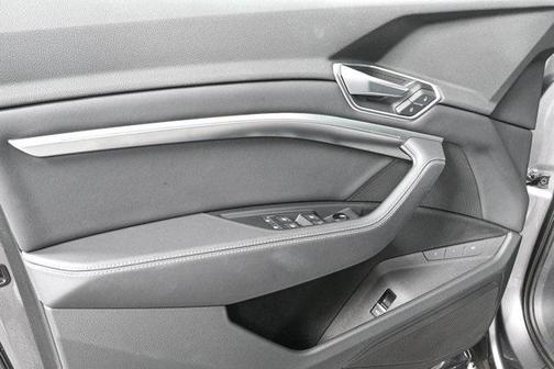2023 Audi e-tron Premium quattro