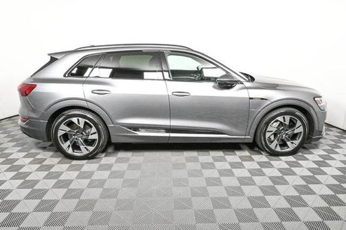 2023 Audi e-tron Premium quattro