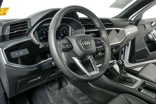2024 Audi Q3 45 S line Premium Plus