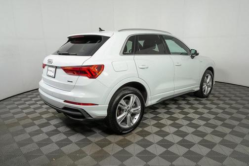 2024 Audi Q3 45 S line Premium Plus