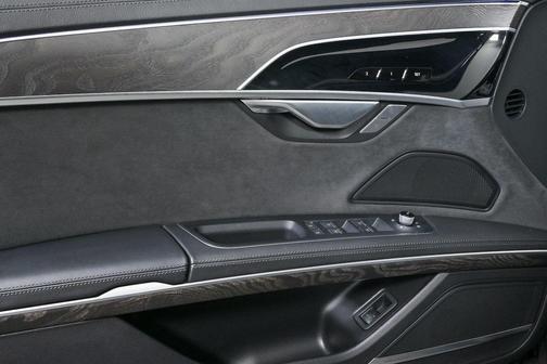 2023 Audi A8 L 55 TFSI quattro Tiptronic