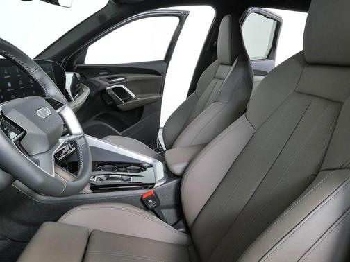 Tambora Gray Metallic 2025 Audi Q5 Premium Plus TFSI quattro S tronic