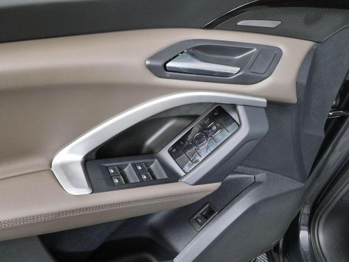 Tambora Gray Metallic 2025 Audi Q5 Premium Plus TFSI quattro S tronic
