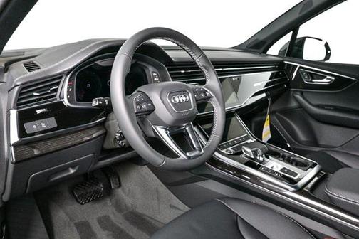 2026 Audi Q7 45 Premium