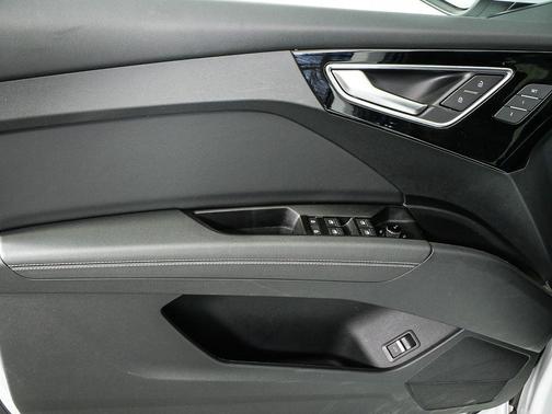 Glacier White Metallic 2023 Audi Q4 e-tron Prestige 50 quattro