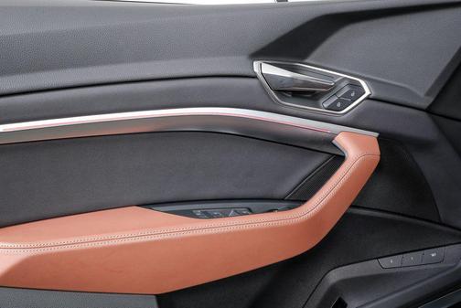 2024 Audi Q8 e-tron Prestige