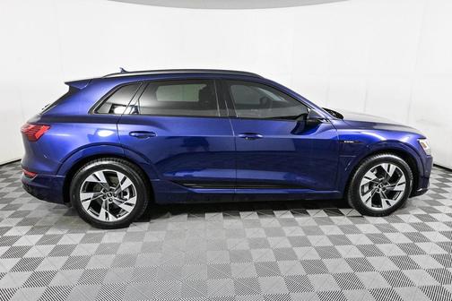 2021 Audi e-tron Premium