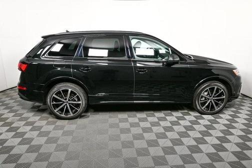 2023 Audi Q7 55 Premium Plus