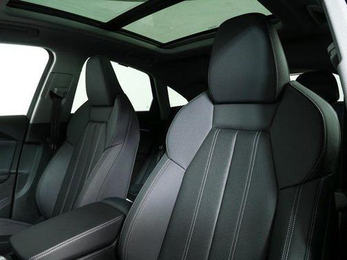 Tambora Gray Metallic 2026 Audi Q5 Prestige TFSI quattro S tronic