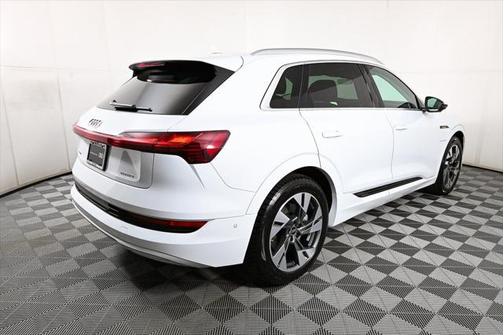 2023 Audi e-tron Premium Plus quattro