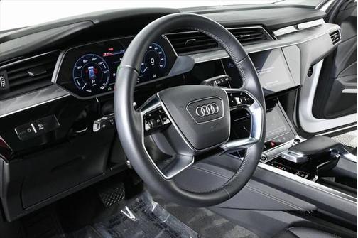 2023 Audi e-tron Premium Plus quattro