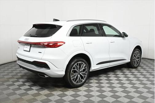 2025 Audi Q5 Premium Plus