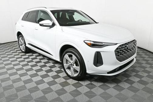 2025 Audi Q5 Premium Plus