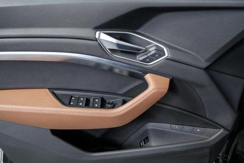 2022 Audi e-tron Sportback S line Premium