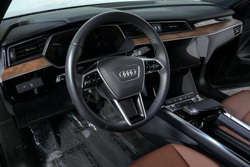 2022 Audi e-tron Sportback S line Premium