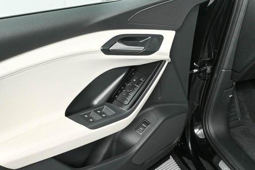 2025 Audi Q6 e-tron Premium