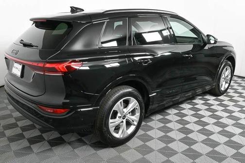 2025 Audi Q6 e-tron Premium