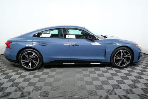 2022 Audi e-tron GT Premium Plus