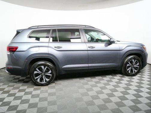 Platinum Gray Metallic 2024 Volkswagen Atlas 2.0T SE